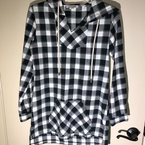 Black & White checkered Long sleeve top with hood